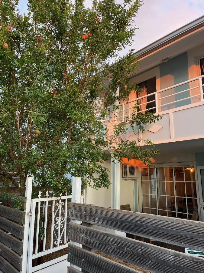 La Grenad'Ile Apartment Сен-Пиер Екстериор снимка